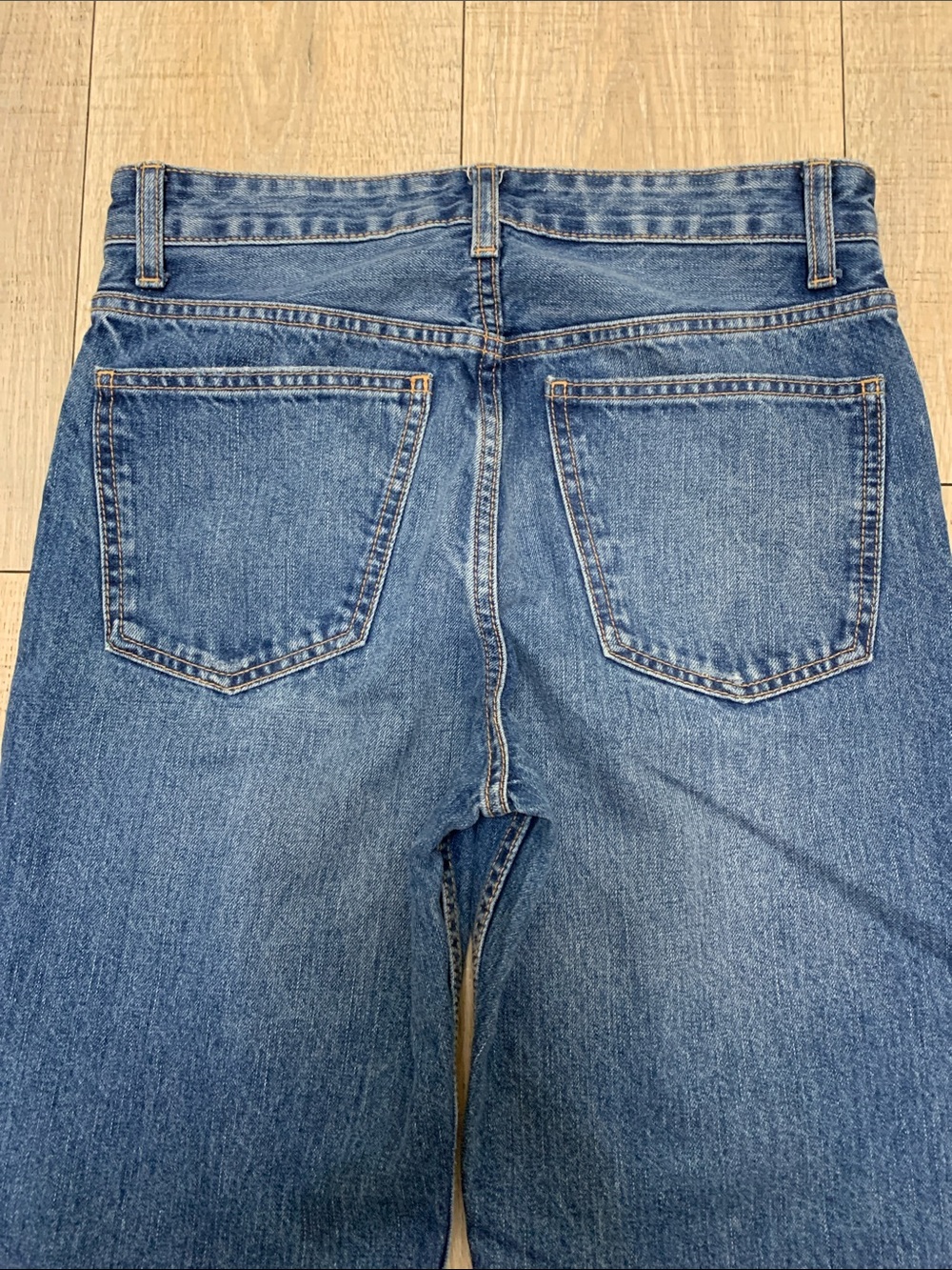 Zara Classic Blue Denim Jeans with contrast Gold Stitching - Picture 7 of 8